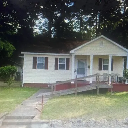 Buy this 2 bed house on 302 West Washington Street in Dothan, AL 36301