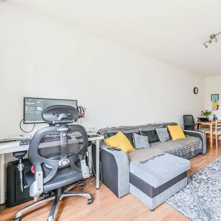 Rent this 1 bed apartment on Carney's Community in Rosenau Road, London