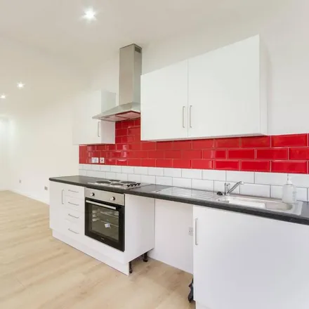 Rent this studio apartment on Rosslyn Crescent in Greenhill, London