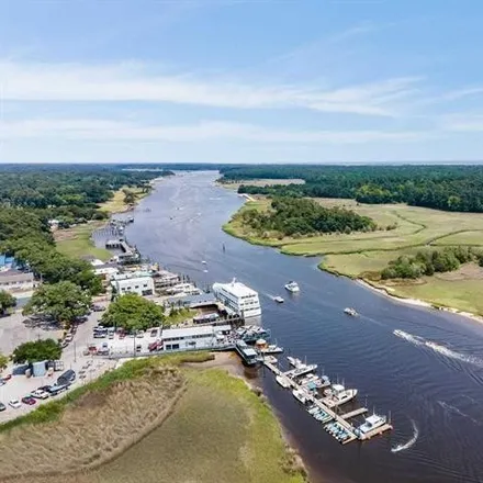 Image 7 - 4400 Waterfront Drive, Little River, Horry County, SC 29566, USA - House for sale
