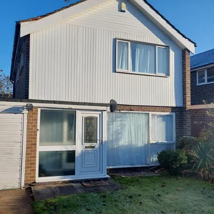 Rent this 3 bed duplex on 1 Appledore Avenue in Wollaton, NG8 2RL