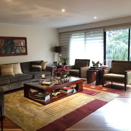 Buy this 3 bed apartment on Vaquerito Bar in Calle 82 14-23, Chapinero