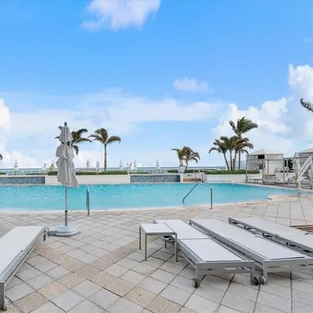Image 3 - Hilton Fort Lauderdale Beach Resort, 505 North Fort Lauderdale Beach Boulevard, Birch Ocean Front, Fort Lauderdale, FL 33304, USA - Condo for sale