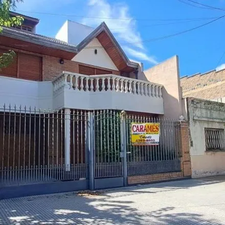 Buy this 4 bed house on General Miller 2999 in 1824 Lanús Oeste, Argentina