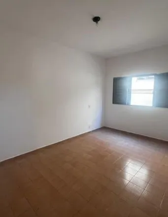 Rent this 2 bed apartment on Clinica Vidal Cirurgia Plástica in Rua Uchôa 497, Jardim Brasil