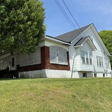 Buy this 6 bed house on 199 West R Monday Way in Somerset, KY 42501