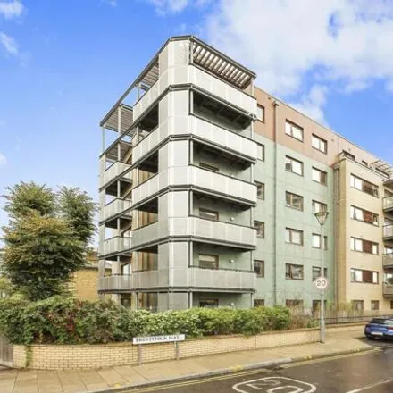 Image 1 - Steward House, 8 Trevithick Way, Bromley-by-Bow, London, E3 3GB, United Kingdom - Apartment for sale