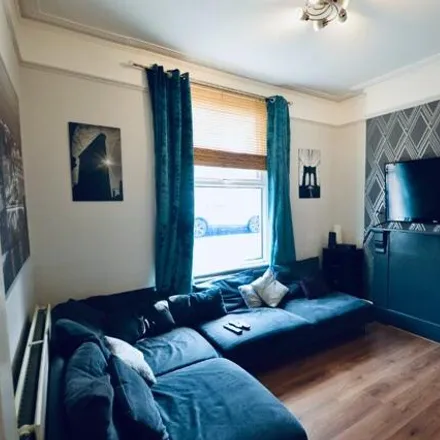 Rent this 5 bed townhouse on Pagefield Road in Liverpool, L15 5AZ