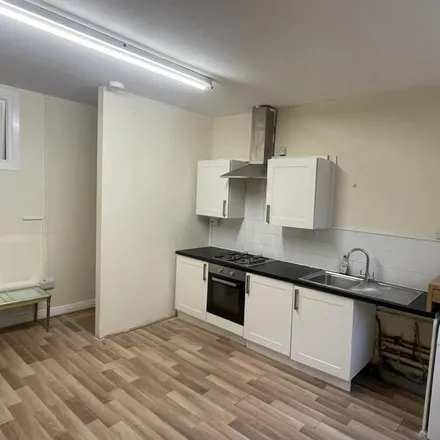 Image 2 - Admiral, Mare Street, Lower Clapton, London, E8 1HY, United Kingdom - Apartment for rent