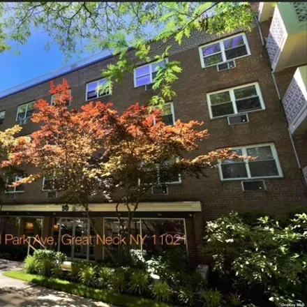 Image 1 - 50 Hill Park Avenue, Village of Great Neck Plaza, NY 11021, USA - Apartment for sale