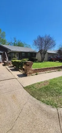 Buy this 4 bed house on 850 Wideman Drive in Dallas, TX 75217