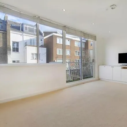 Image 9 - Meadowbank, Primrose Hill, London, NW3 3AY, United Kingdom - House for rent