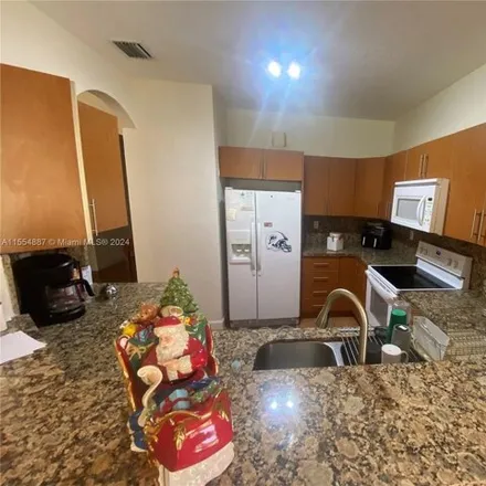 Image 3 - 19501 Northwest 77th Court, Hialeah Gardens, FL 33015, USA - House for sale