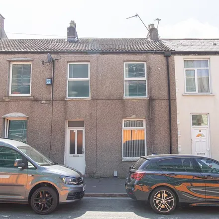 Rent this 3 bed townhouse on 6 Agate Street in Cardiff, CF24 1PF