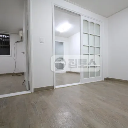 Rent this 2 bed apartment on 서울특별시 강남구 역삼동 673-19