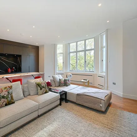 Rent this 2 bed apartment on 4 Ennismore Gardens in London, SW7 1NP