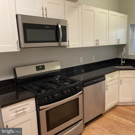 Image 8 - 2049 Titan Street, Philadelphia, PA 19146, USA - Townhouse for sale