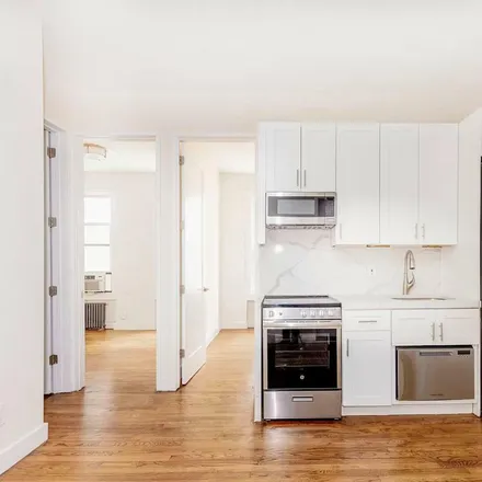 Rent this 3 bed apartment on 338 West 17th Street in New York, NY 10011