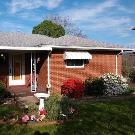 Buy this 3 bed house on 25 McArthur Terrace in Uniontown, PA 15401