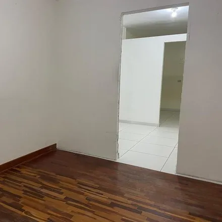 Buy this studio apartment on Chifa Nuevo Siglo in Caminos del Inca Avenue, Santiago de Surco
