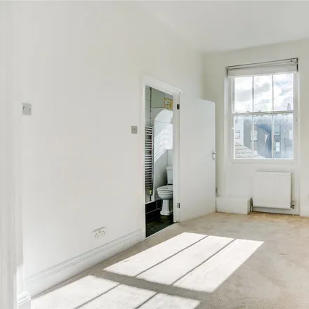 Image 8 - 24 Eaton Place, Brighton, BN2 1EG, United Kingdom - Apartment for rent