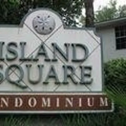 Rent this 2 bed townhouse on 119 Medinah in Island Retreat, Saint Simons