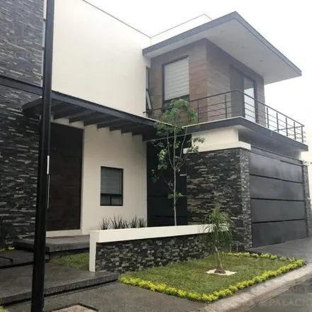 Buy this 4 bed house on CEDIS Bimbo in Avenida Benito Juárez, Privada de Anáhuac Sector Irlandés