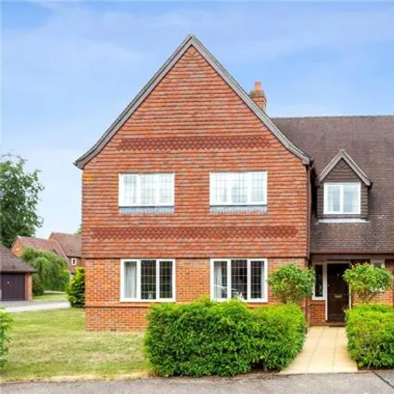 Image 1 - Oakdene, Knotty Green, HP9 2BZ, United Kingdom - House for sale