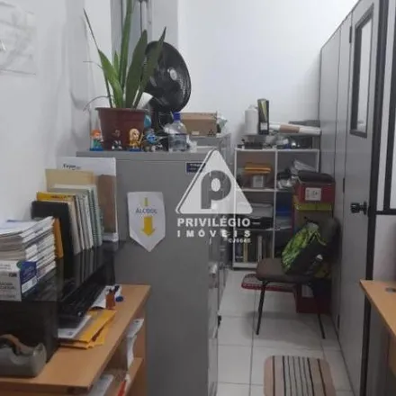 Buy this studio apartment on Consulado Honorário da Belarus in Rua Álvaro Alvim 24, Centro