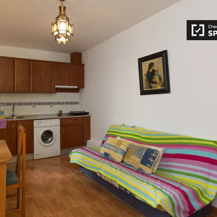 Rent this 1 bed apartment on La Qarmita in Calle Águila, 18002 Granada