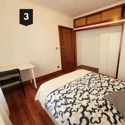 Rent this studio room on Ldo. Fco.J. Arilla in Calle Blas de Otero / Blas de Otero kalea, 48014 Bilbao