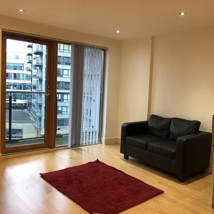 Image 1 - Sky 3, Armouries Drive, Leeds, LS10 1QG, United Kingdom - Apartment for rent