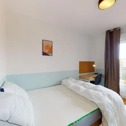 Image 3 - 21 Avenue des Mazades, 31200 Toulouse, France - Apartment for rent