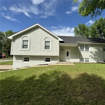 Buy this 3 bed house on 977 Valley Woods Drive in Grain Valley, MO 64029