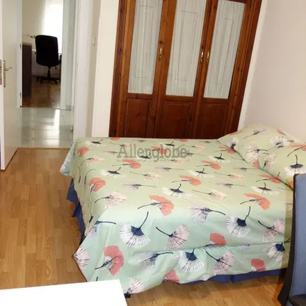 Image 3 - Calle Seminario, 33007 Oviedo, Spain - Apartment for rent