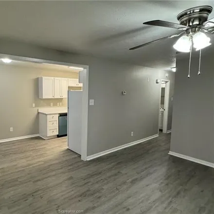 Image 3 - 983 Summer Court Circle, College Station, TX 77840, USA - Apartment for rent