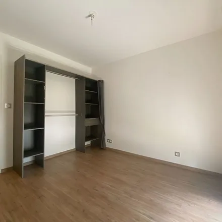 Rent this 3 bed apartment on 21 Rue Chicogné in 35000 Rennes, France