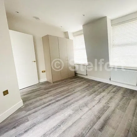 Image 9 - Femaura, 458 Hornsey Road, London, N4 3GY, United Kingdom - Apartment for rent