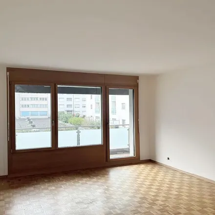 Image 1 - Avenue de la Praille 37, 1227 Carouge, Switzerland - Apartment for rent