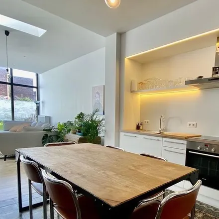 Rent this 2 bed apartment on Izegemsestraat 62 in 8500 Kortrijk, Belgium