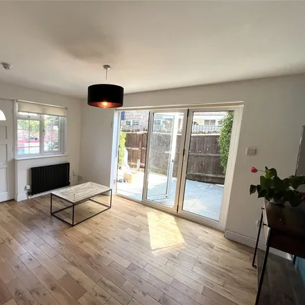 Image 2 - unnamed road, London, SW17 7UD, United Kingdom - Duplex for rent