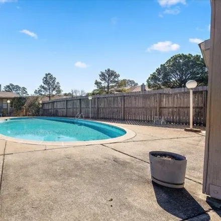 Image 2 - 5121 Old Canton Road, Jackson, MS 39211, USA - Condo for sale