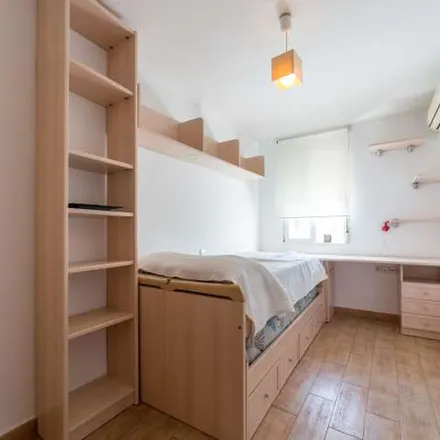 Rent this 4 bed apartment on Carrer de Molina de Segura in 4, 46018 Valencia