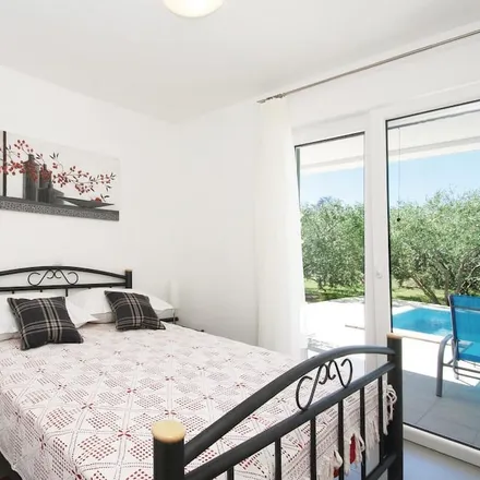 Rent this 3 bed house on Plano in Trogirska cesta, 21220 Grad Trogir