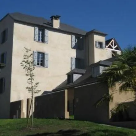 Rent this 2 bed apartment on 27 Rue Palassou in 64400 Oloron-Sainte-Marie, France