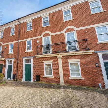 Rent this 4 bed townhouse on 35 St Gabriel's in Wantage, OX12 8FJ