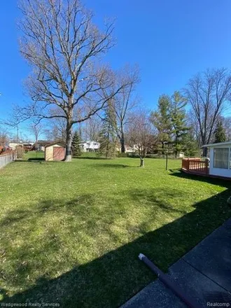 Image 6 - 11013 Shadywoods Court, Shelby Charter Township, MI 48317, USA - House for sale