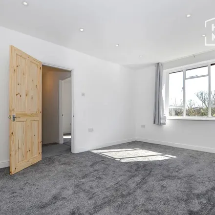 Rent this 3 bed apartment on Winslow Way in London, TW13 6QD