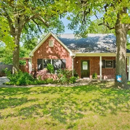 Buy this 3 bed house on 313 West 5th Street in Weatherford, TX 76086