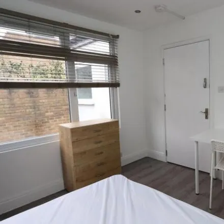 Image 3 - Camden Mews, London, NW1 9XD, United Kingdom - House for rent